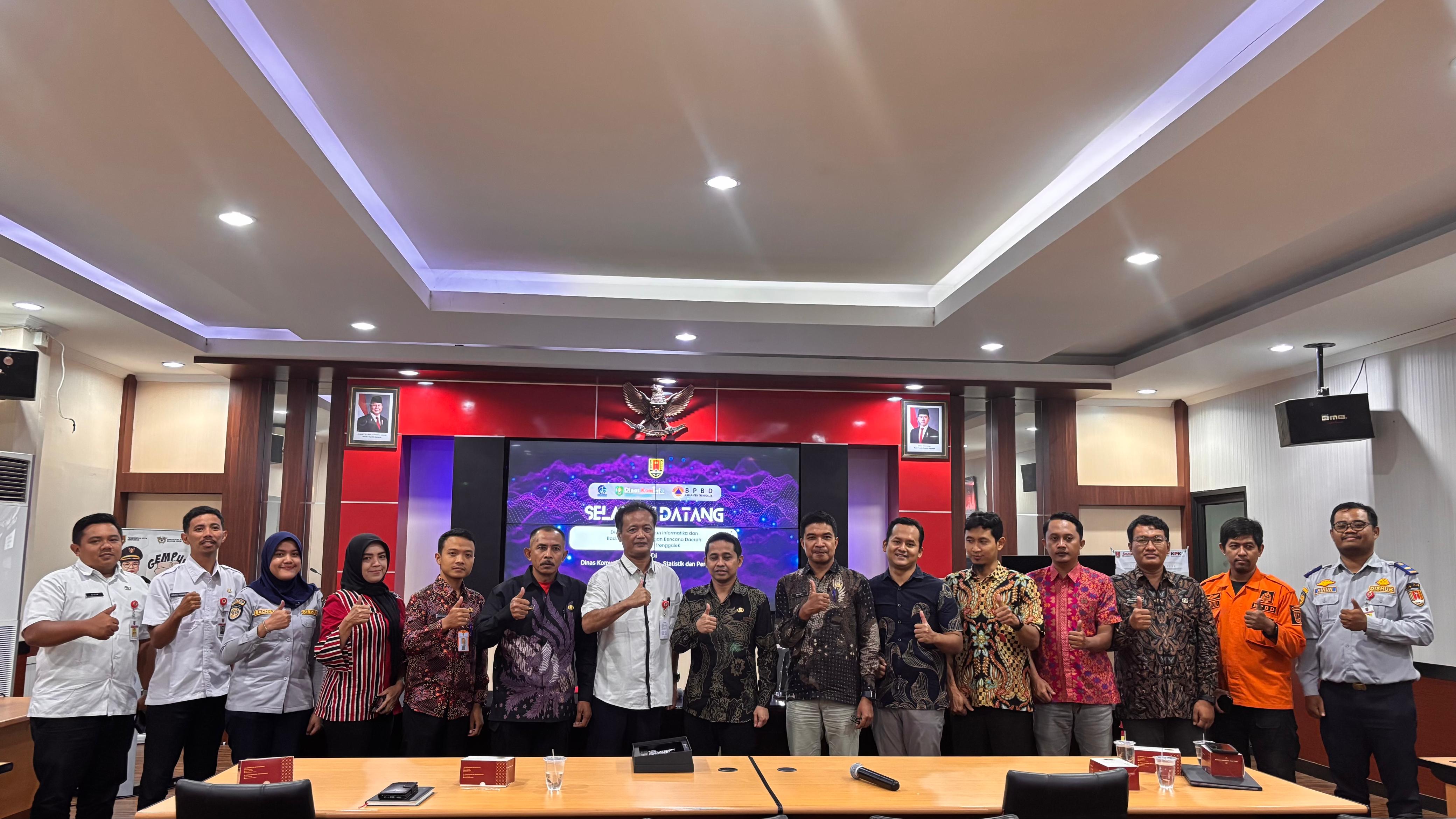Diskominfo Kota Semarang Terima Kunjungan Studi Referensi dari Diskominfo Kabupaten Trenggalek Terkait Replikasi Aplikasi Pemantauan Banjir